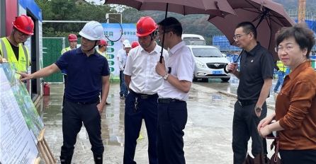 海鹽縣縣委書記帶隊現(xiàn)場踏勘開元森泊度假項目