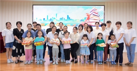 捐贈愛心，傳遞書香 | 中達(dá)建設(shè)為百步橫港中心幼兒園捐贈繪本